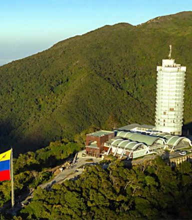EXPERIENCIA Un Viaje por las Alturas Teleférico a Galipán y Hotel Humbold