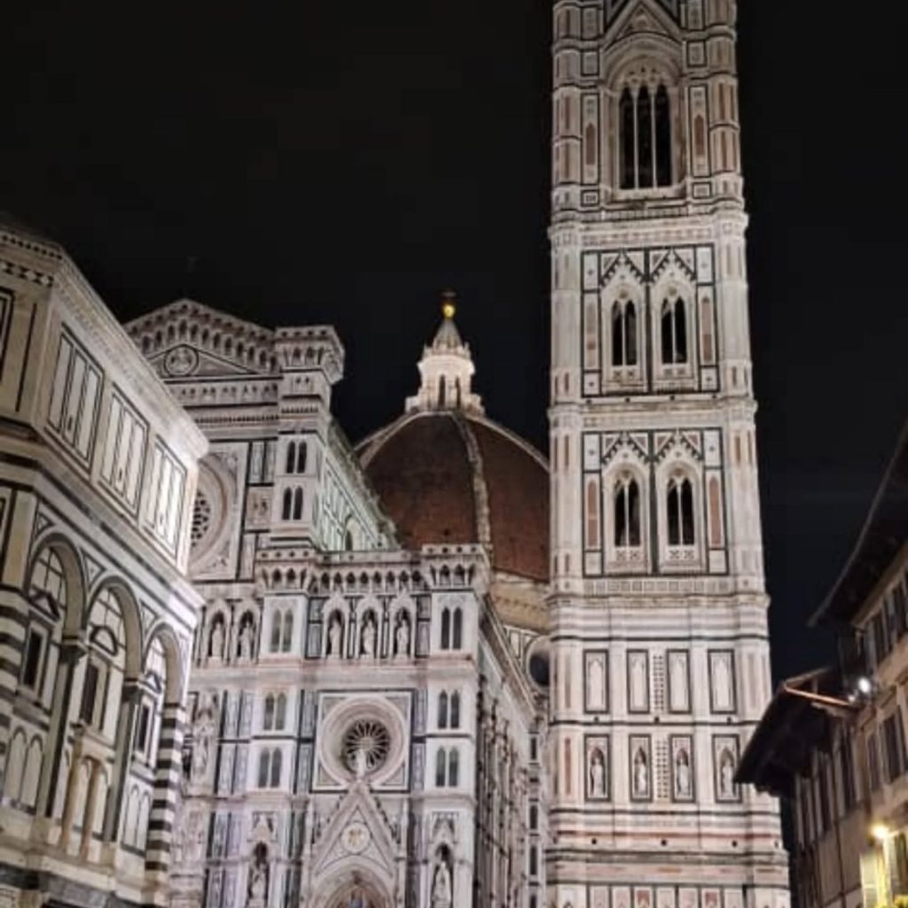 Instagram post from viajesdante. This post is in position 8.